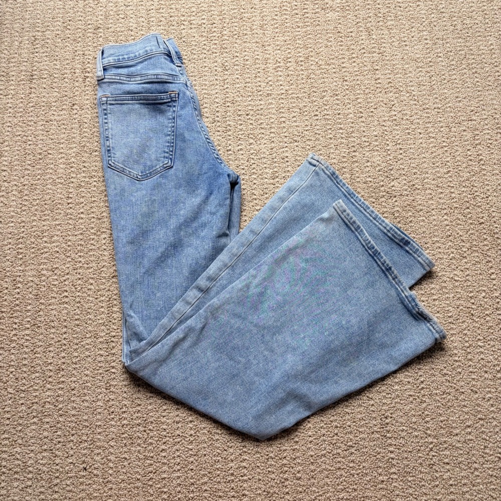 Abercrombie & Fitch Ultra High Rise Flare Jeans Light Wash 24